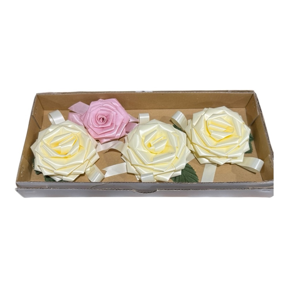 Current Winter White Rosette Ribbon Bows Set 3 Original Box + Bonus Pink Rosette